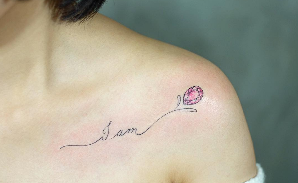 20 tatuajes minimalistas para mujeres y chicas - estilo sanjuanero